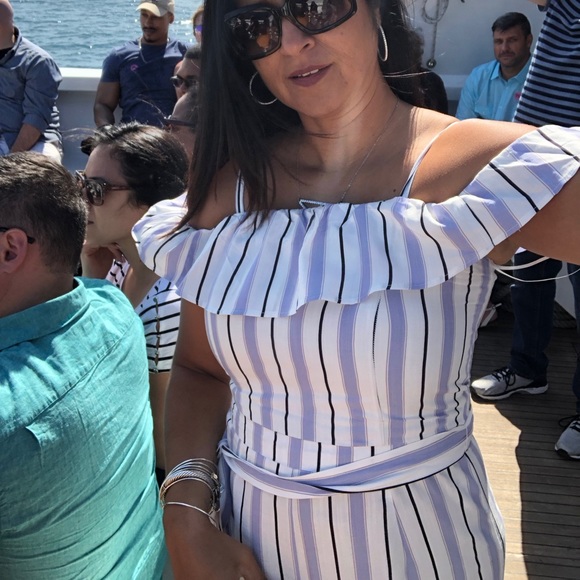 Striped off the shoulder cropped jumpsuit - Picture 8 of 8